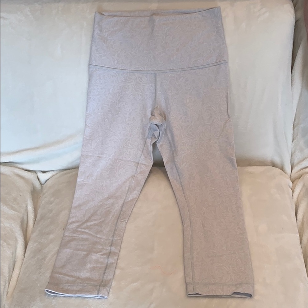 Lululemon Crops - Tan/white Paisley pattern